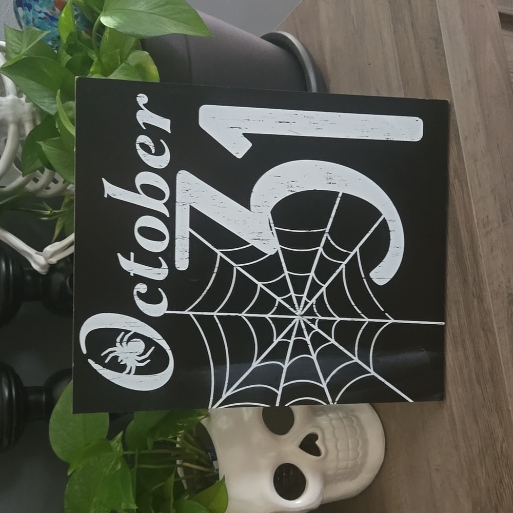 Halloween October 31 Sign
